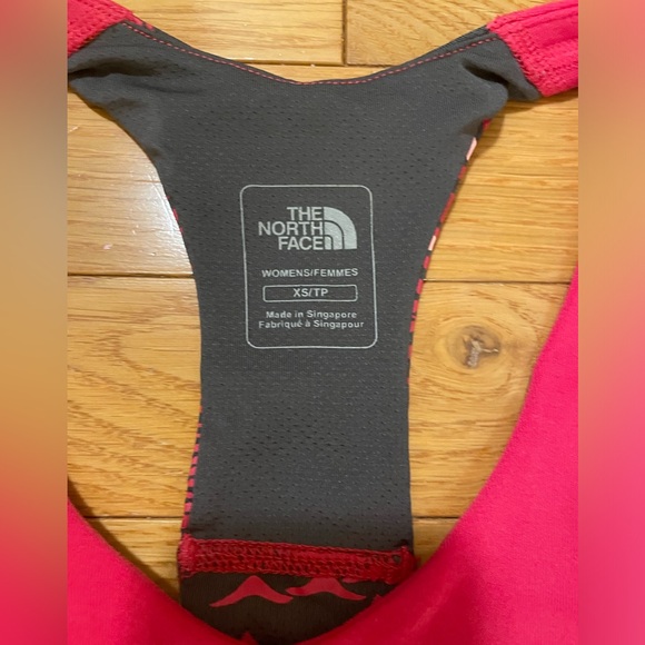 The North Face gym tank top - Picture 4 of 5